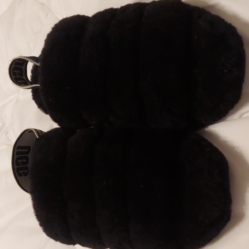 Ugg slippers size 5